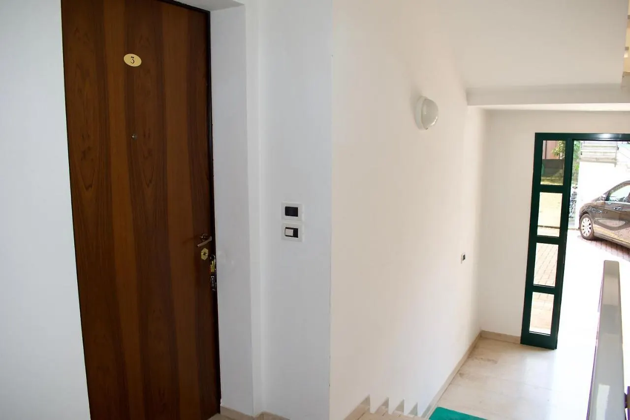 App4Rent - Villa Mimosa - Family Apartment Lido di Jesolo 0*,  Włochy